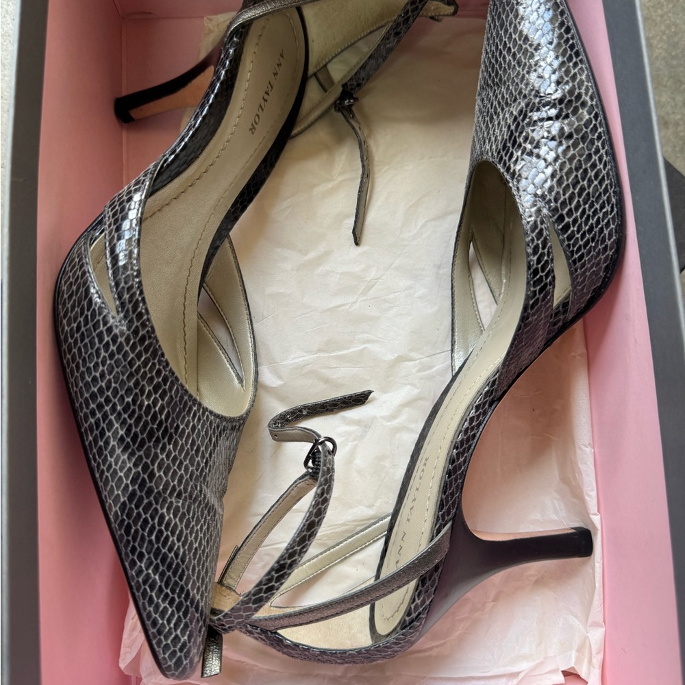 Avignon Lizard Print In Grey - image 3